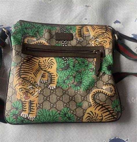 gucci tiger messenger bag replica|gucci small messenger bag.